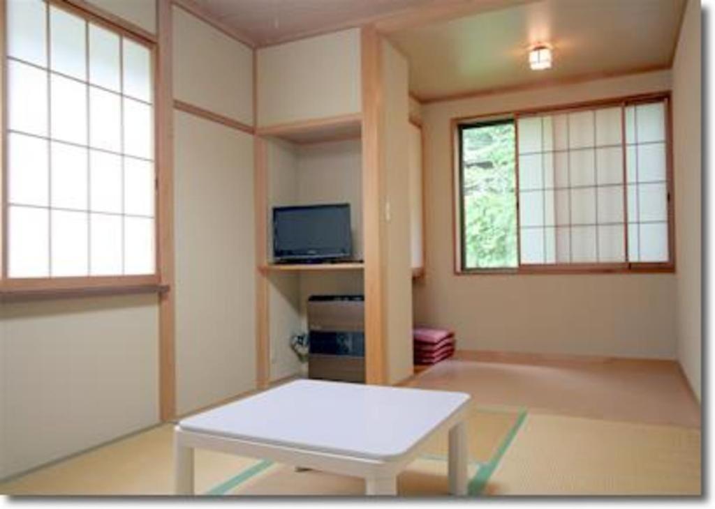 Hotel Minshuku Yoshinoya à Minakami Extérieur photo