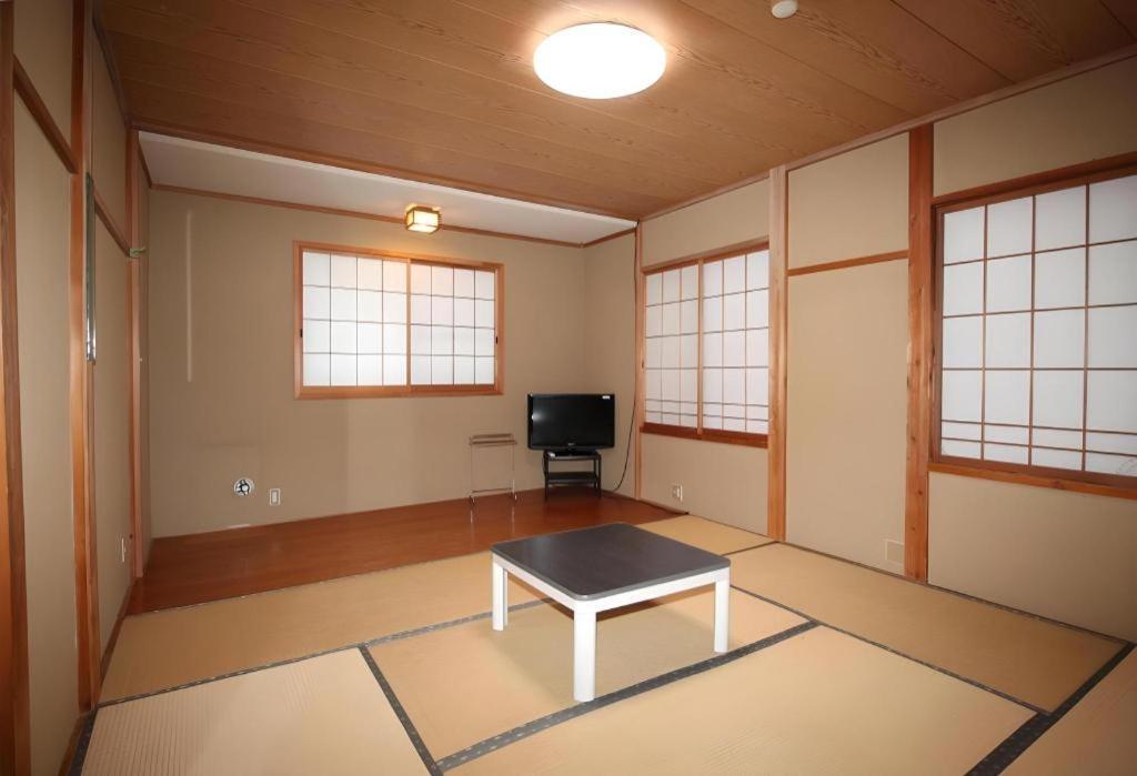 Hotel Minshuku Yoshinoya à Minakami Extérieur photo